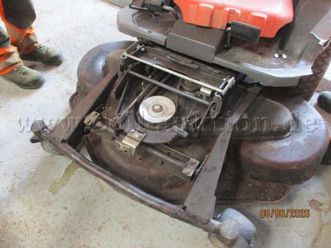 1 zitgrasmaaier Husqvarna P 524, doe-het-zelfvoertuig – foto 10 – kavel bij Zoll-Auktion, Ronnenberg