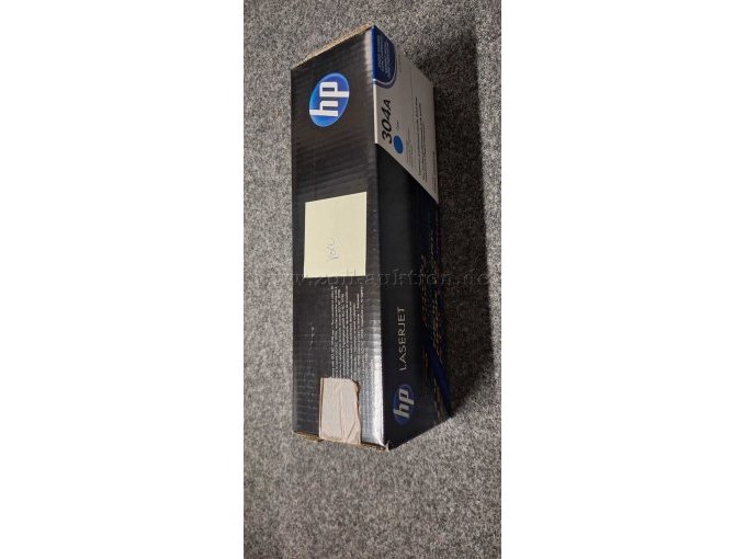 HP Toner CC531 A 
Karton geöffnet
