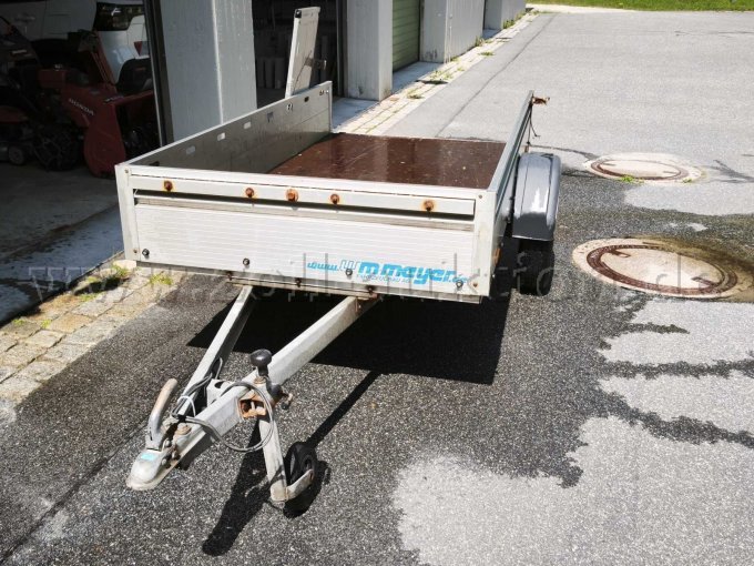 Anhänger vorne