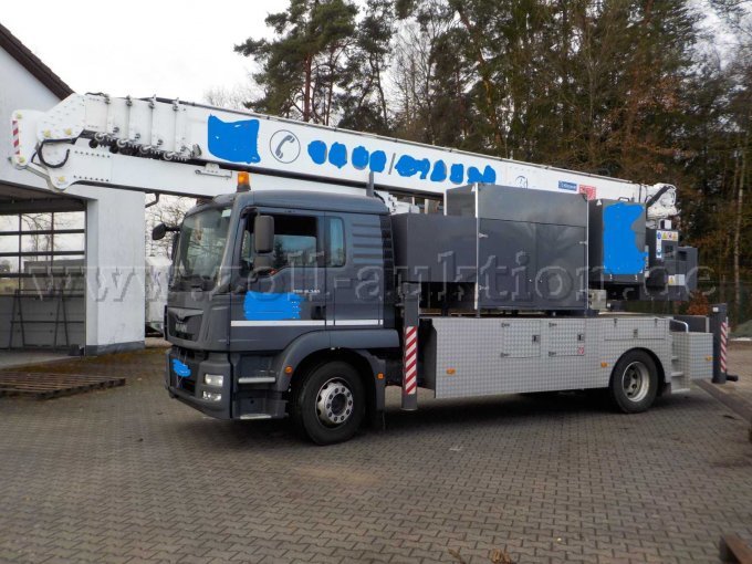 Seitenansicht Kran LKW