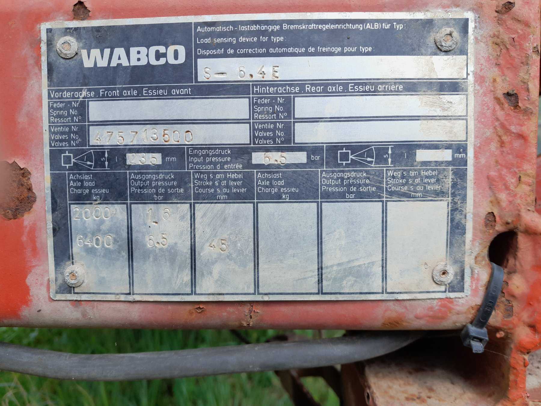 Typenschild Fahrwerk
