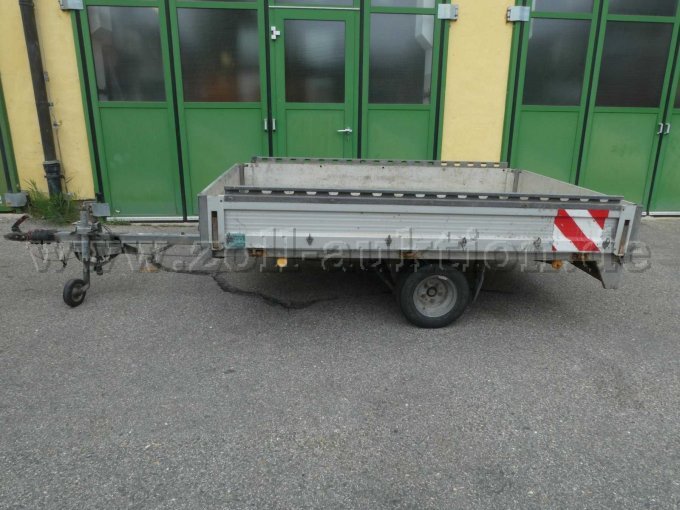 1 Böckmann Zentralachsanhänger CHSC, defekt, gebraucht: Ansicht von links