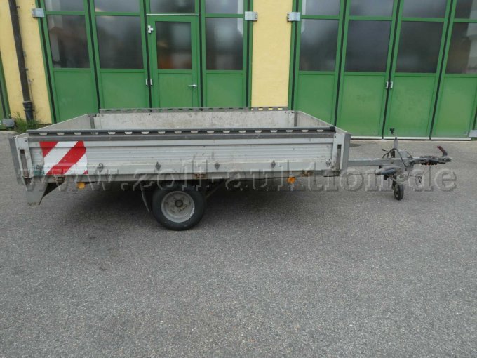 1 Böckmann Zentralachsanhänger CHSC, defekt, gebraucht: Ansicht von rechts