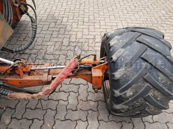 Stützrad ausgefahren Bild 3