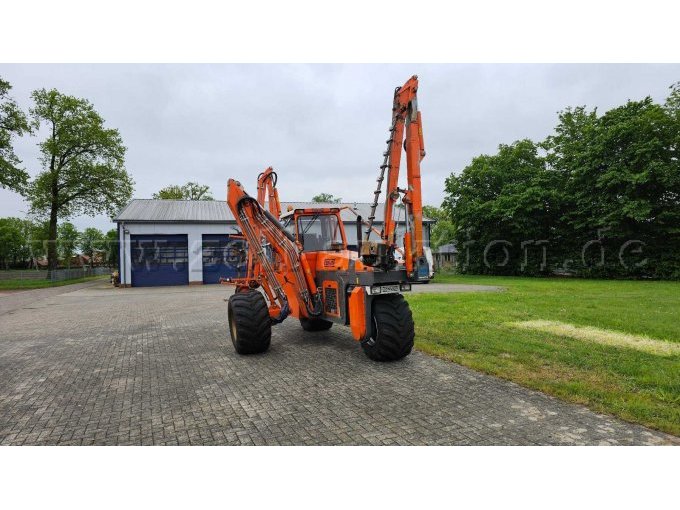 Conver C10S
rechts vorn