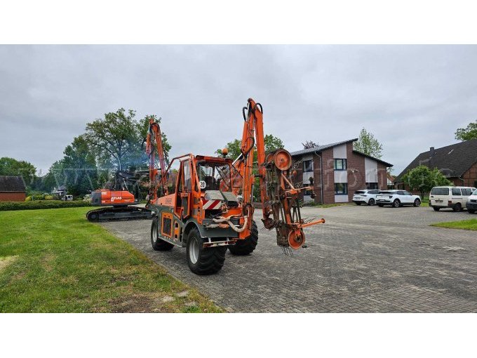 Conver C10S
links hinten