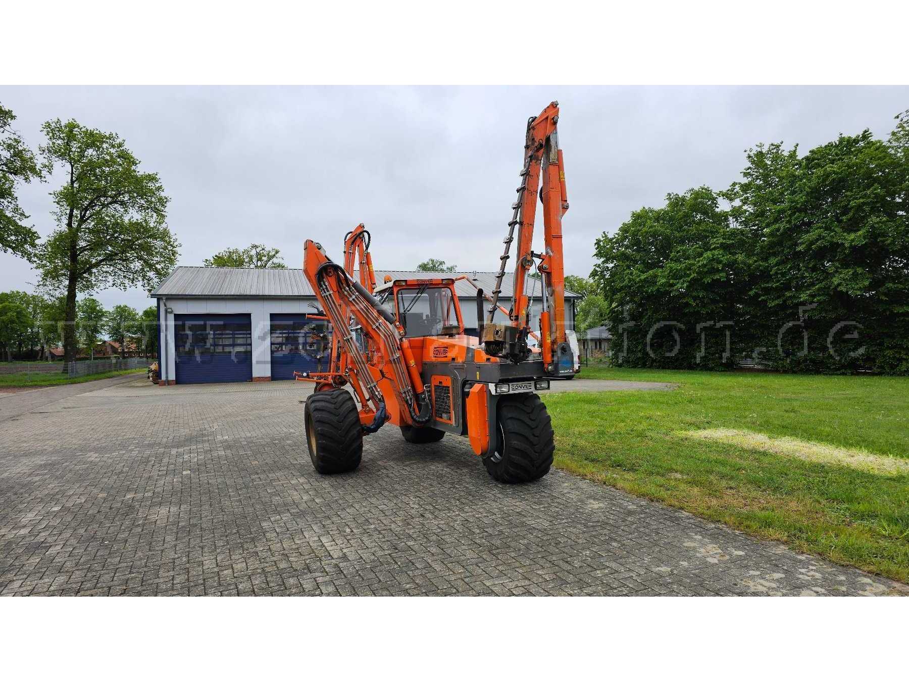 Conver C10S
rechts vorn