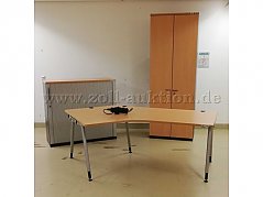 komplettes Los mit Freiformtisch links