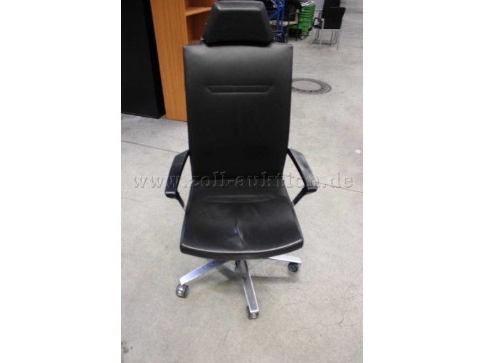 Drehstuhl Frontansicht