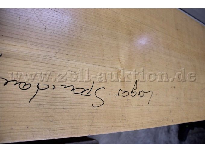 Oberfläche Sideboard