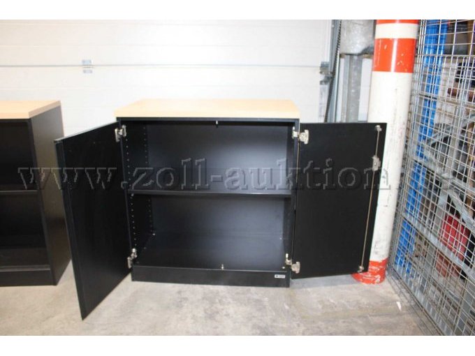 Flügeltürenschrank offen