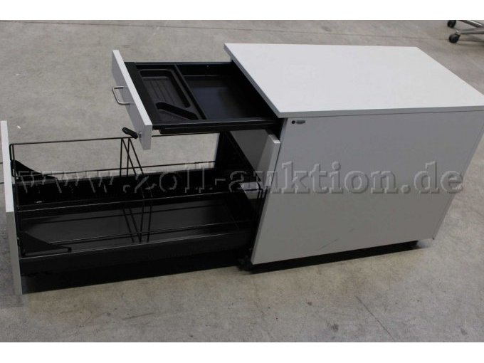 Untertischcontainer geöffnet