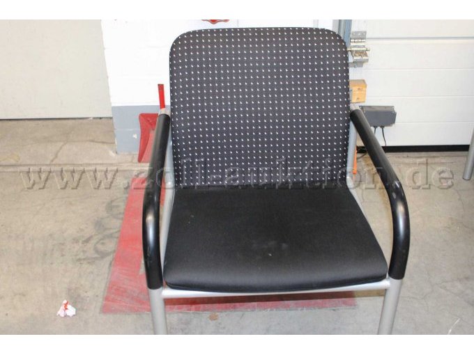 Besprechungsstuhl Vorderansicht