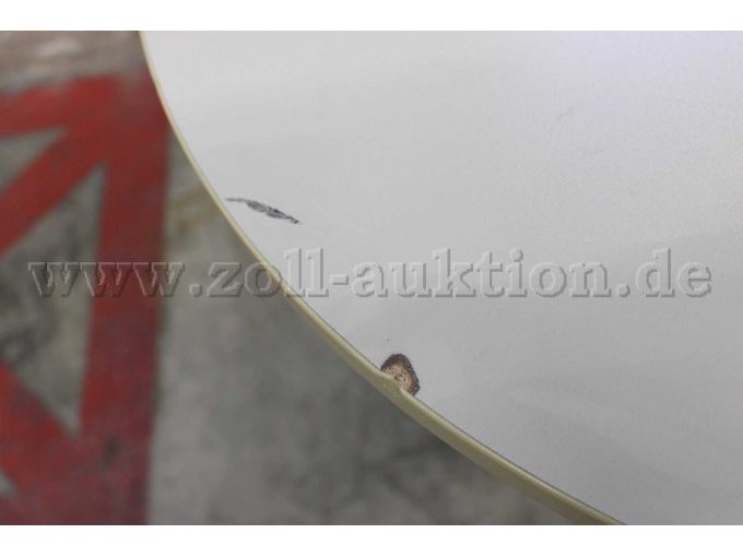 Beistelltisch Detail Schaden