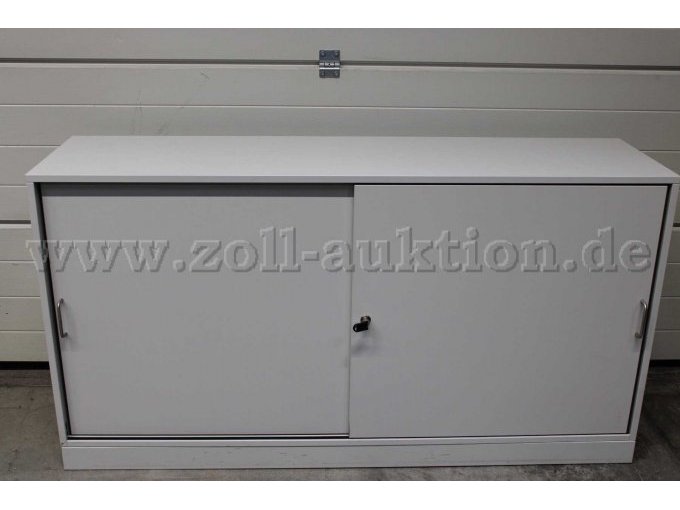 Schiebetürenschrank geschlossen