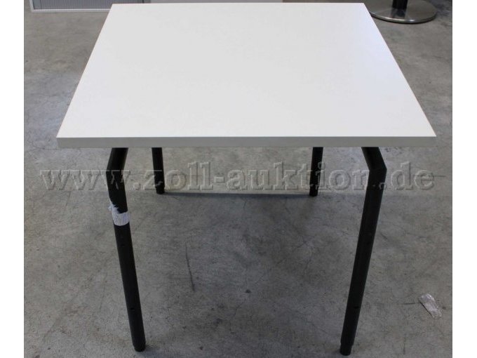 Schreibtisch