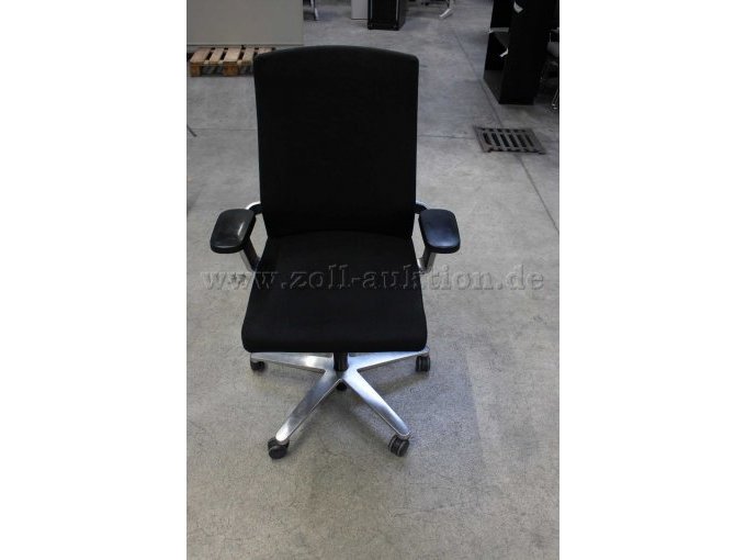 Bürostuhl Frontansicht