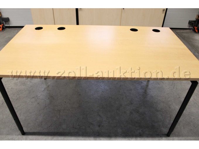 Schreibtisch