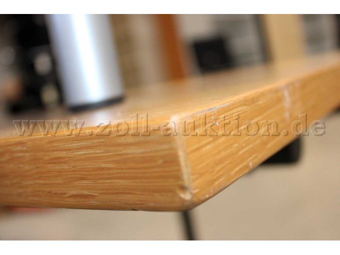 Beschädigung Schreibtisch