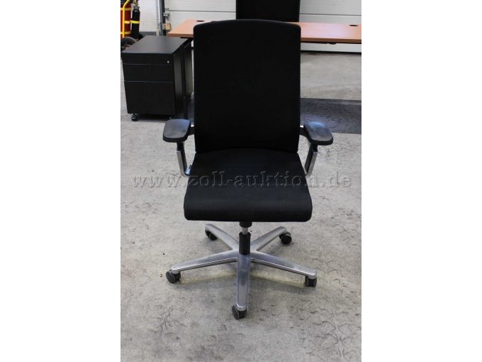 Drehstuhl Frontansicht