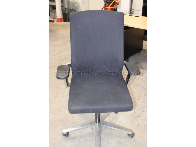 Drehstuhl Frontansicht