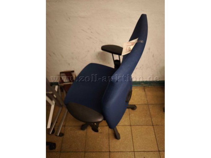 Bürodrehstuhl blau seitlich links