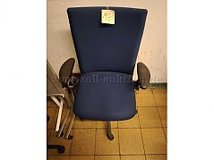 Bürodrehstuhl blau Vorderseite