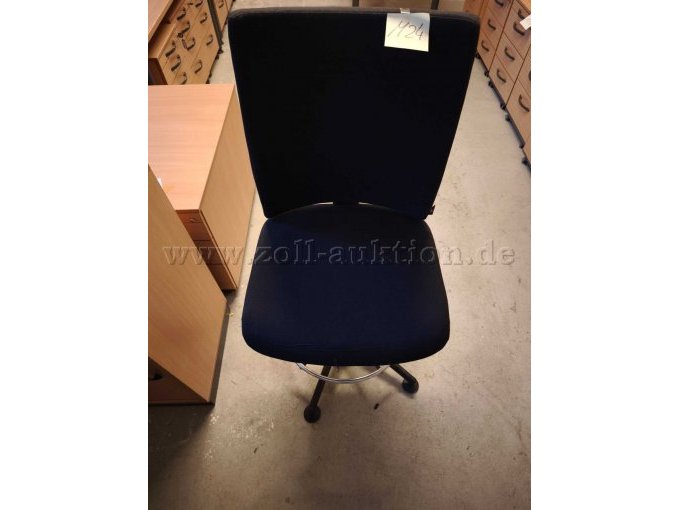 Bürodrehstuhl ohne Rollen front