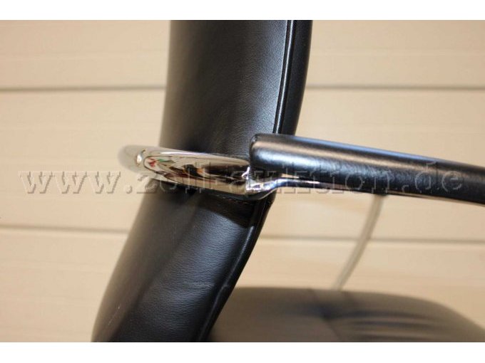 Defekte Armlehne rechts