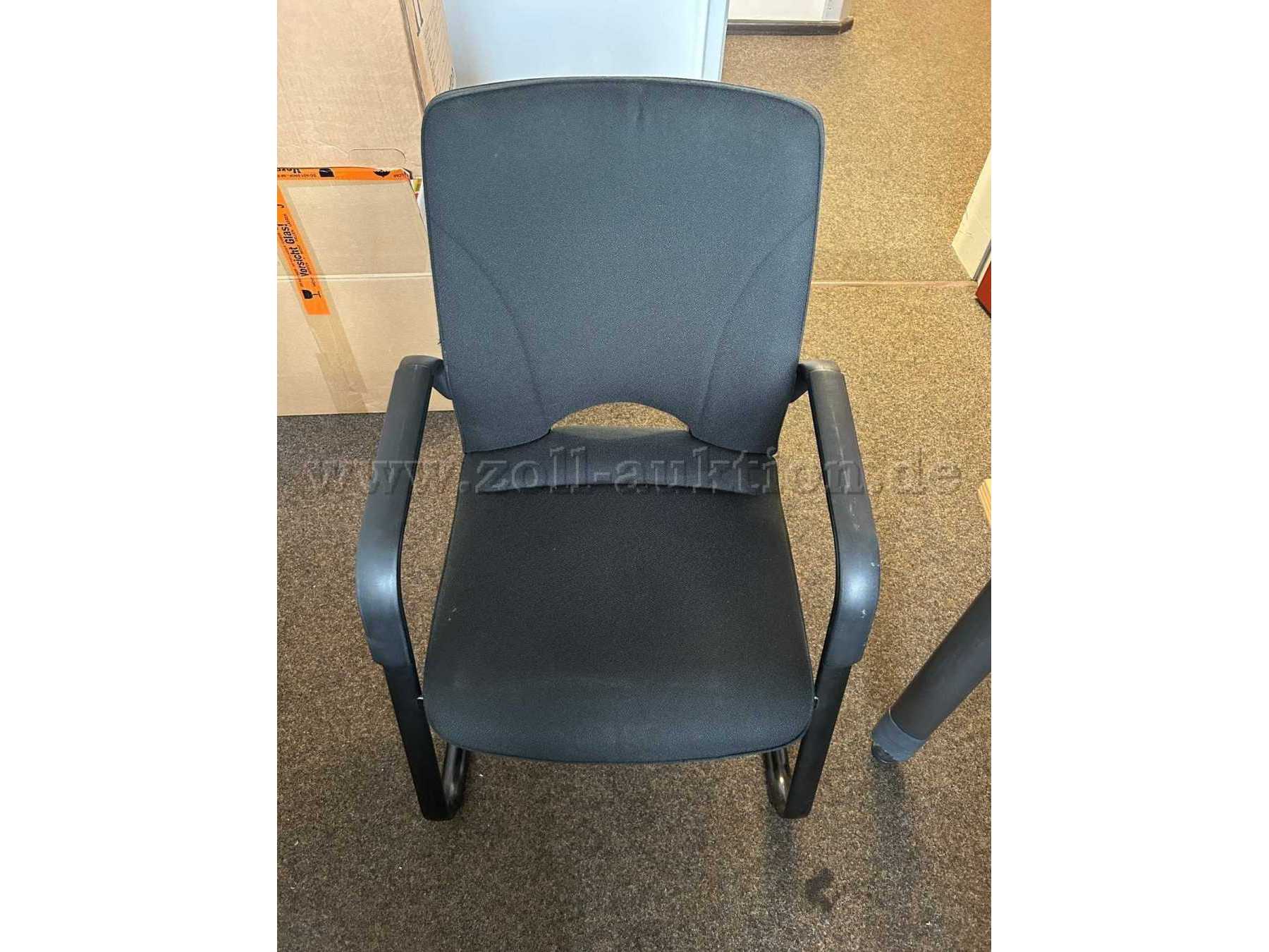 Besucherstuhl (Abnutzung und Verschmutzung)