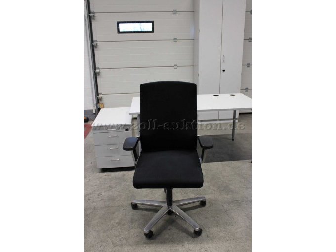 Drehstuhl Frontansicht