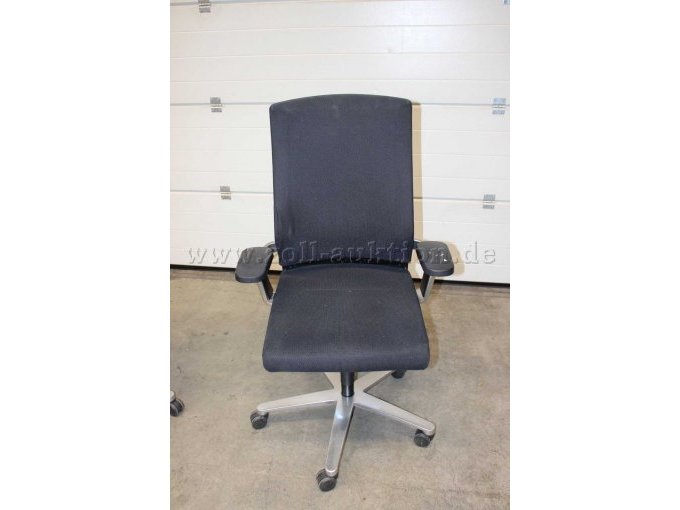 Drehstuhl Frontansicht