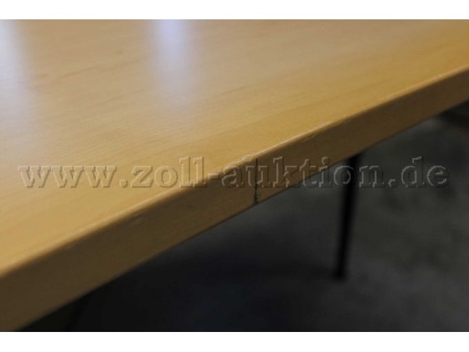 Detail Schreibtisch Tischkante