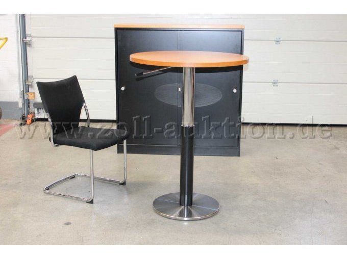 Tisch hochgefahren