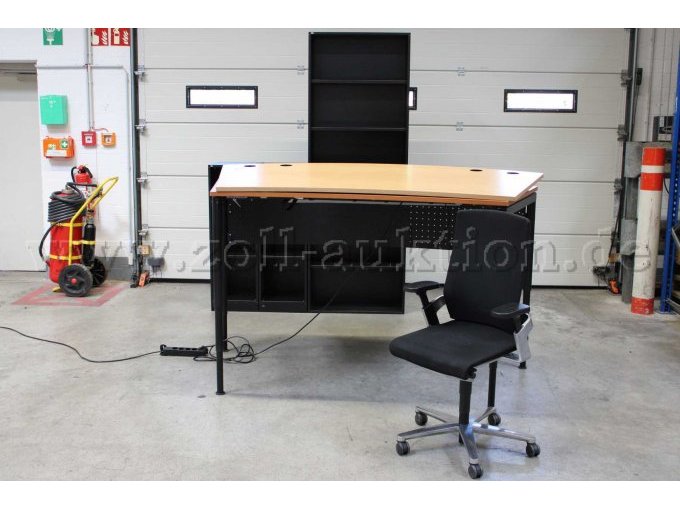 Ensemble Tisch hochgefahren