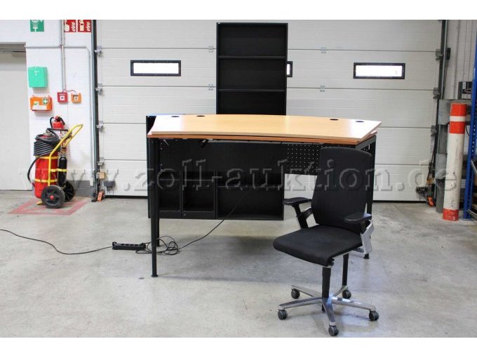 Ensemble Tisch hochgefahren