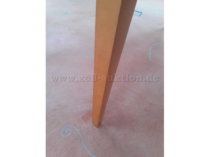 Trauzimmertisch Abnutzung Tischbein