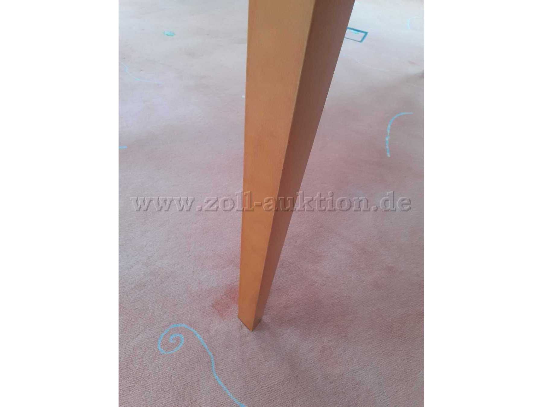 Trauzimmertisch Abnutzung Tischbein