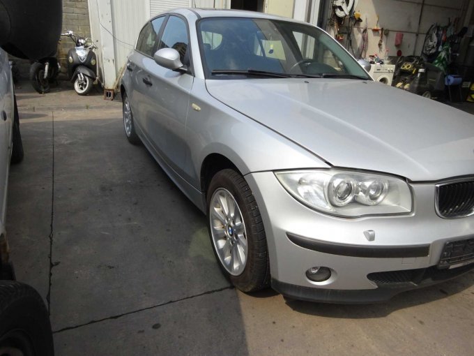 BMW 116 i Seitenansicht von vorne