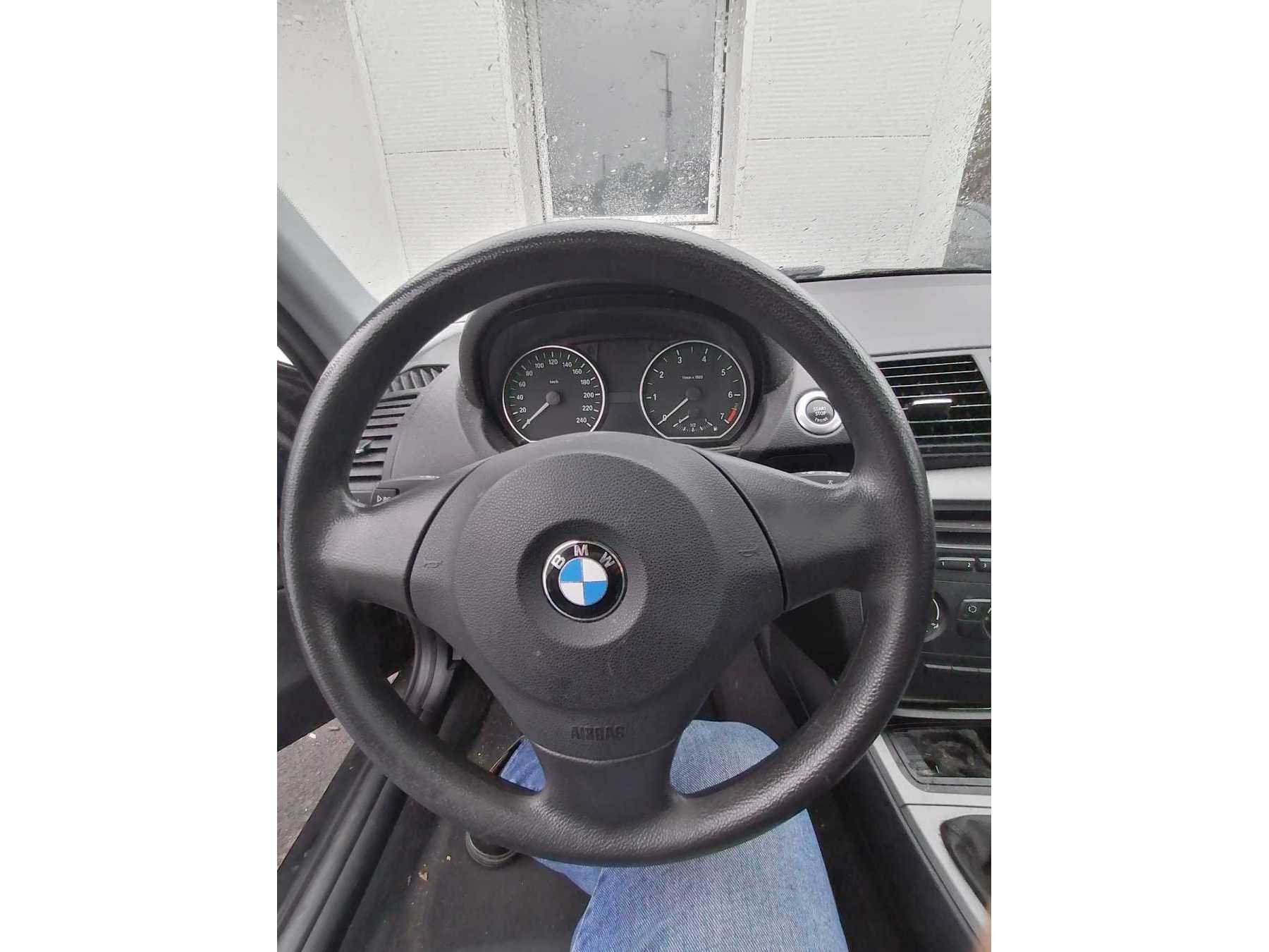 Nahansicht Lenkrad BMW 116i