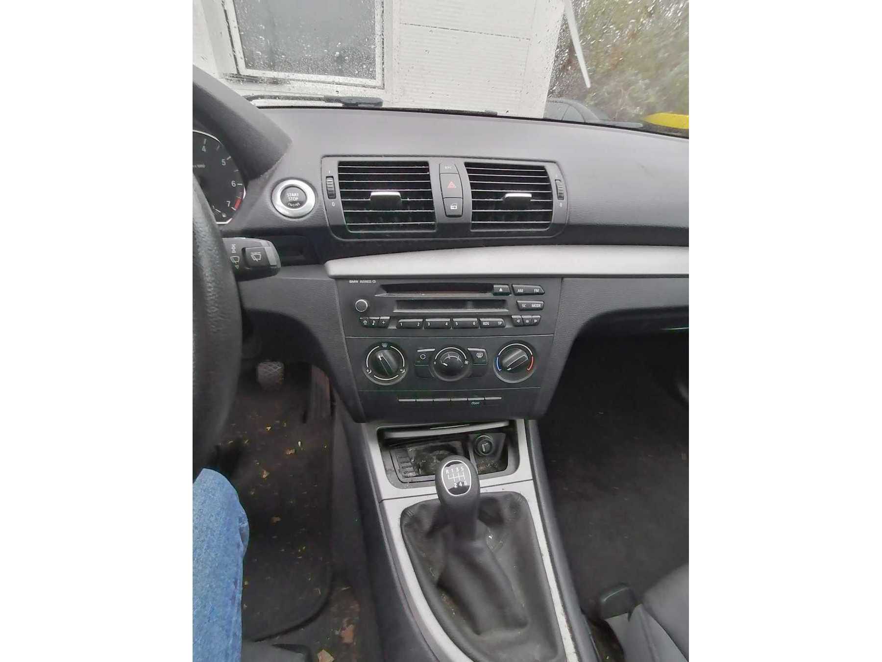 Ansicht Schaltung und Radio BMW 116i