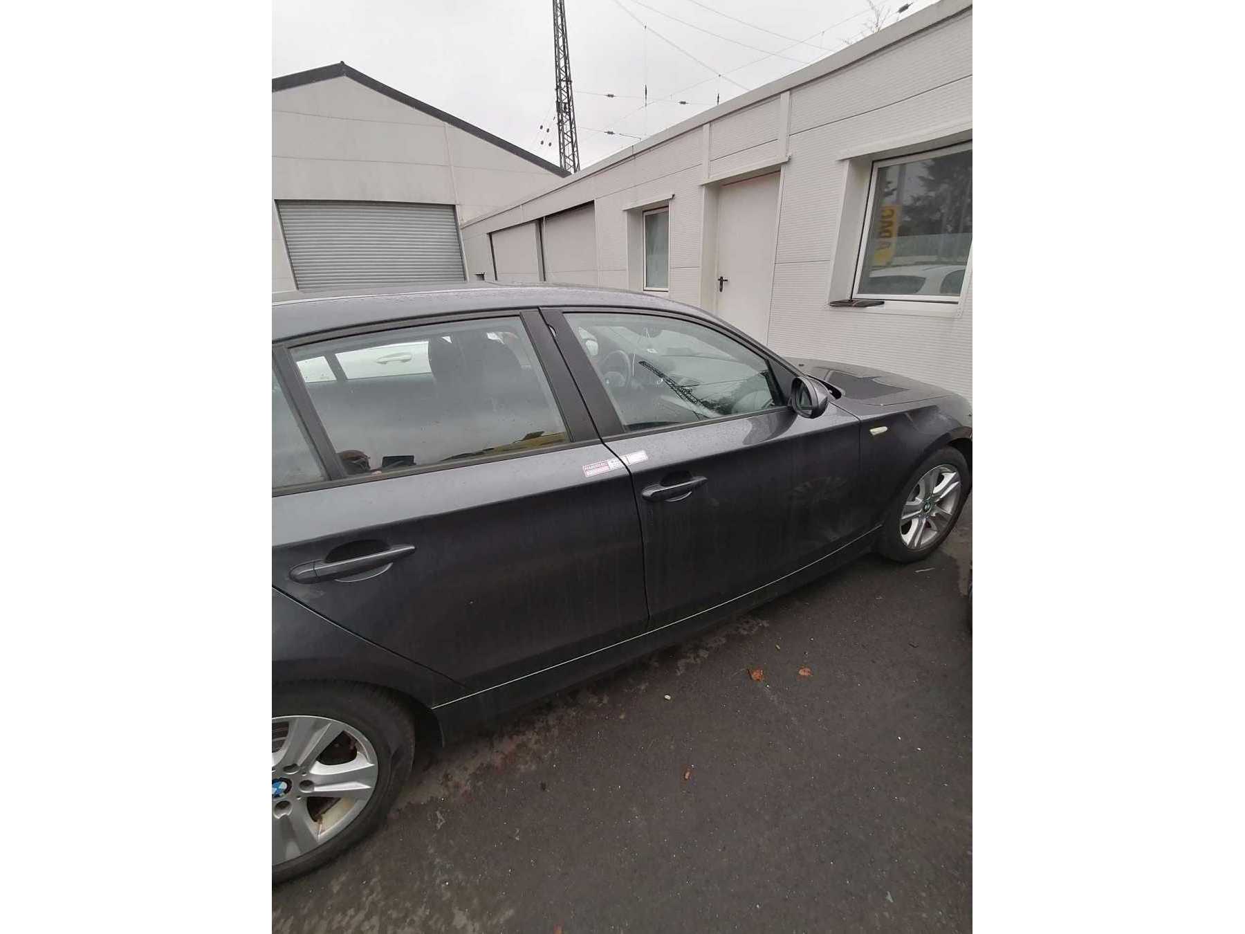 Seitenansicht (1) BMW 116i