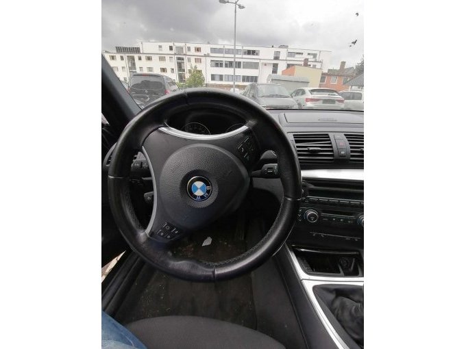 Innenansicht Vorne 2 BMW 118d