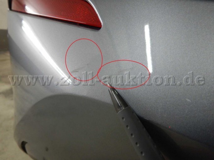 Stoßfänger hinten: Kleinere Kratzer