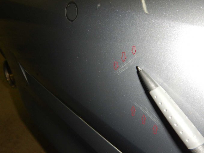 Stoßfänger hinten: Kleinere Kratzer