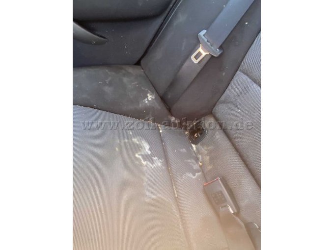 1 BMW 1er Reihe (BMW 118 I) – foto 9 – kavel bij Zoll-Auktion, Worms