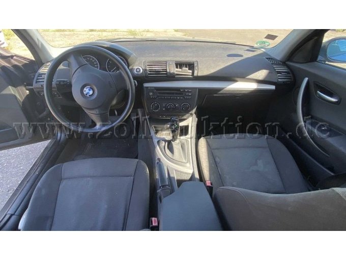 1 BMW 1er Reihe (BMW 118 I) – foto 5 – kavel bij Zoll-Auktion, Worms