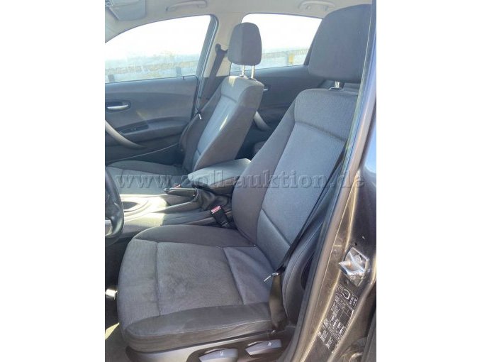1 BMW 1er Reihe (BMW 118 I) – foto 7 – kavel bij Zoll-Auktion, Worms
