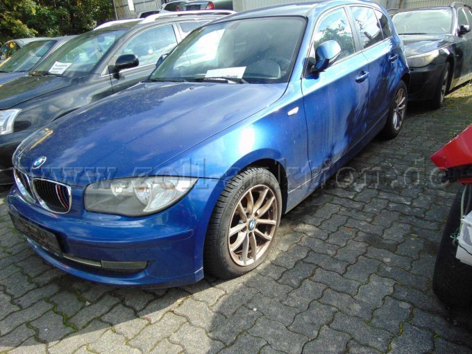 1 BMW 1er Reihe Kombilimousine – kavel bij Zoll-Auktion, Siegen