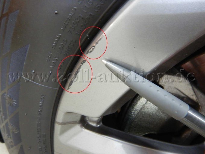 Leichtmetallfelge Winterrad vorne links: Beschädigung